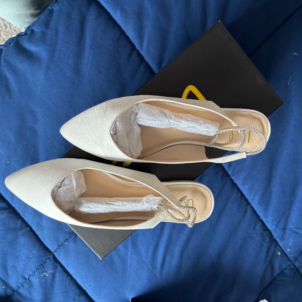 Lulu's Cream Pointed Toe Heels